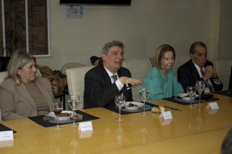 Alejandra Mizzau, decana de la carrera de Abogacía de UCES; Inés Weinberg, presidente del TSJ de la CABA, y Rodolfo Díaz, ex Procurador del Tesoro, participaron del reconocimiento a Horacio Rosatti.