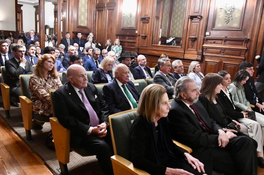 Weinberg de Roca y Maqueda, en primera fila.