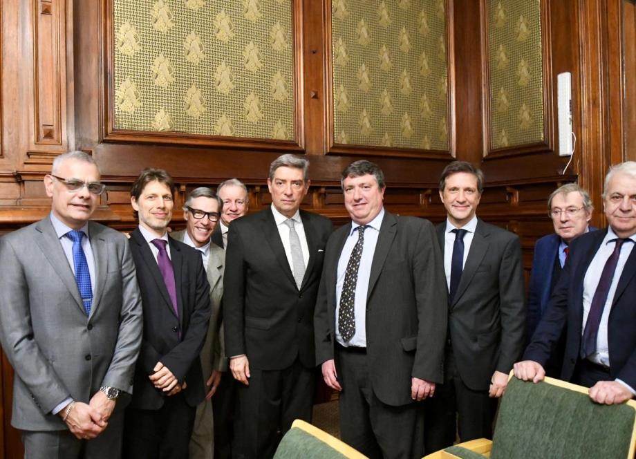 El presidente de la Corte, junto a algunos de los secretarios del Máximo Tribunal.